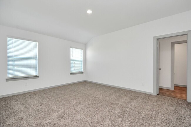 Building Photo - 1114 Hughes Crossing Drive