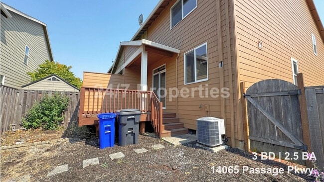 Building Photo - 14065 Passage Pkwy