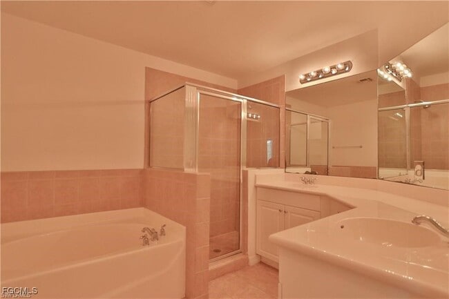 Building Photo - 10211 Tin Maple Dr