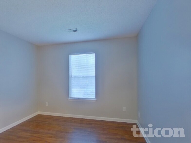 Building Photo - 8523 Lockerbie Ln