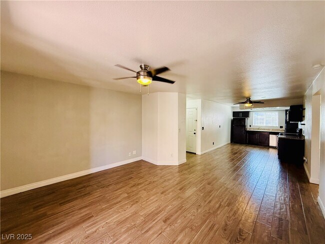 Building Photo - 2750 S Durango Dr
