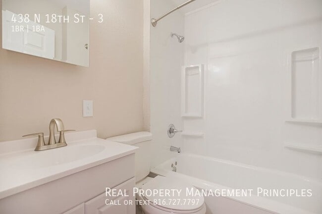 Building Photo - 438 N 18th St