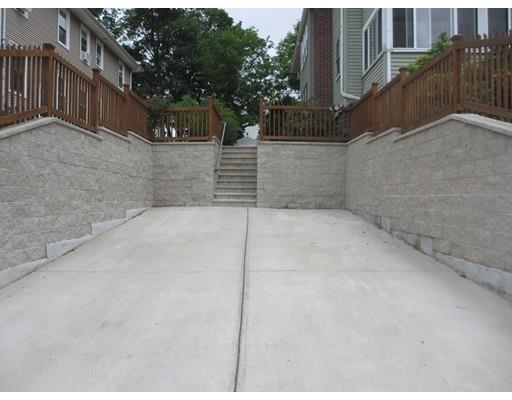Building Photo - 137 Trapelo Rd