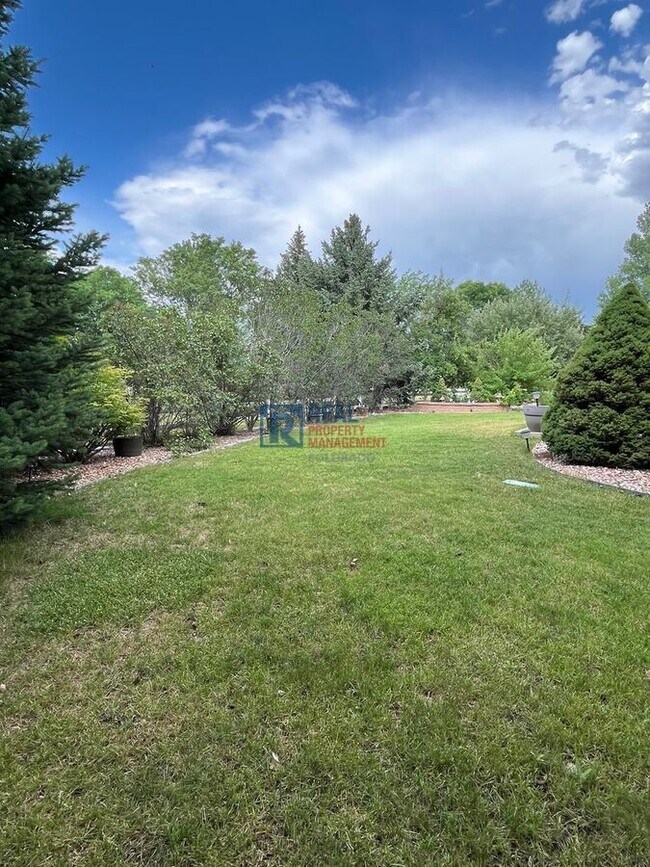 Building Photo - 2511 Glendale Ct
