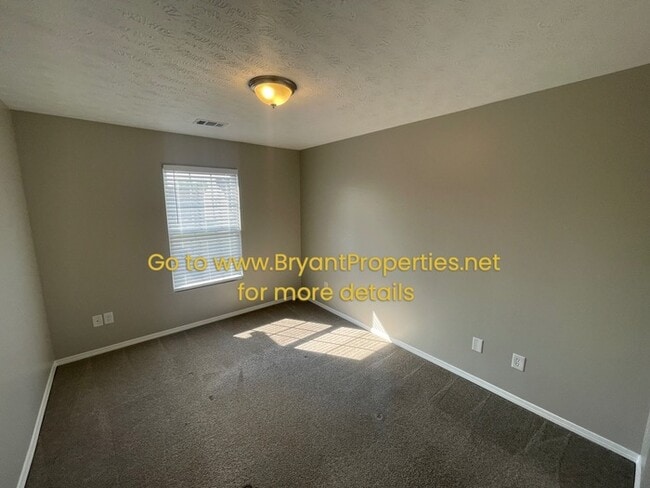 Building Photo - Single Family