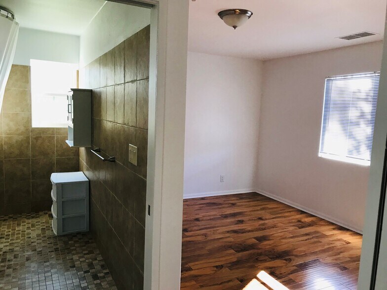 Building Photo - 1414 Sweetbriar Cir