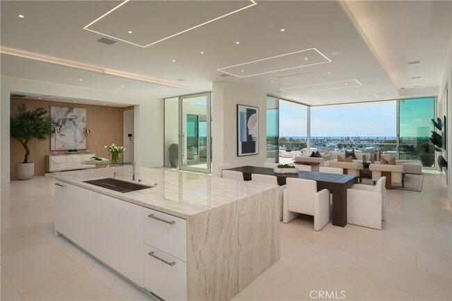 Building Photo - 1119 Dolphin Terrace