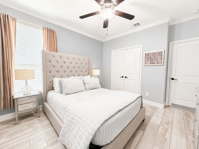 Building Photo - STUNNING LUXURY HOME  |  OPEN-CONCEPT  |  OFFICE & GAME ROOM  |  GREEN BELT  |  ALAMO RANCH  |  E...