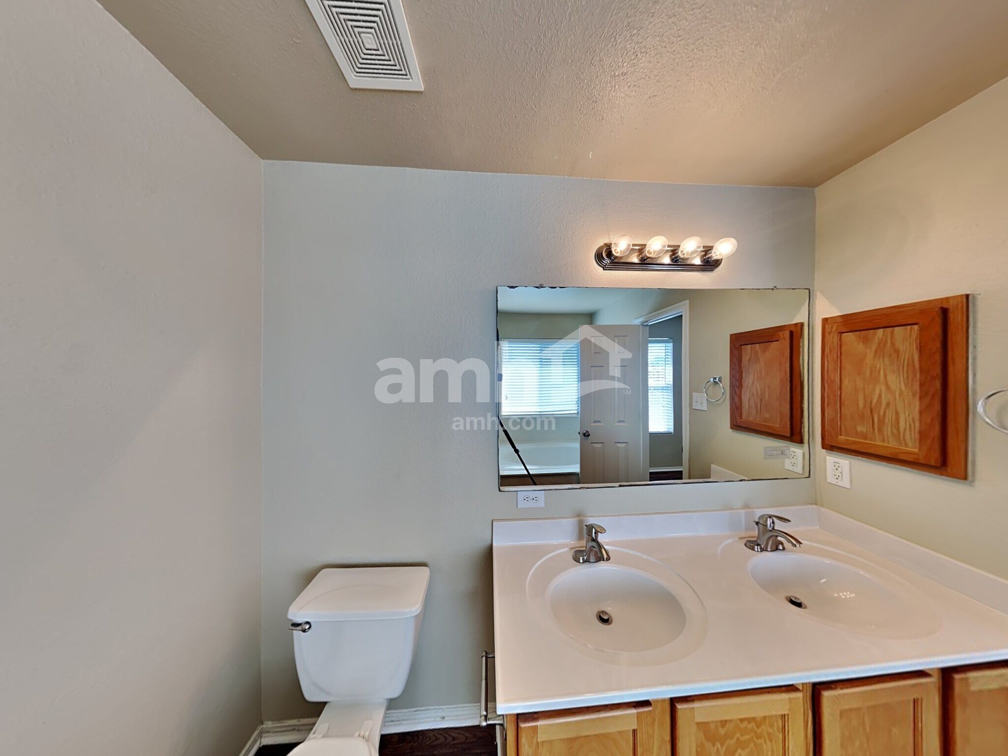 Building Photo - 11830 Briarton Pass