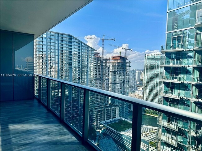 Building Photo - 801 S Miami Ave