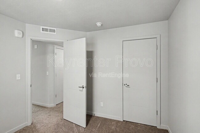 Building Photo - 64 W 600 S