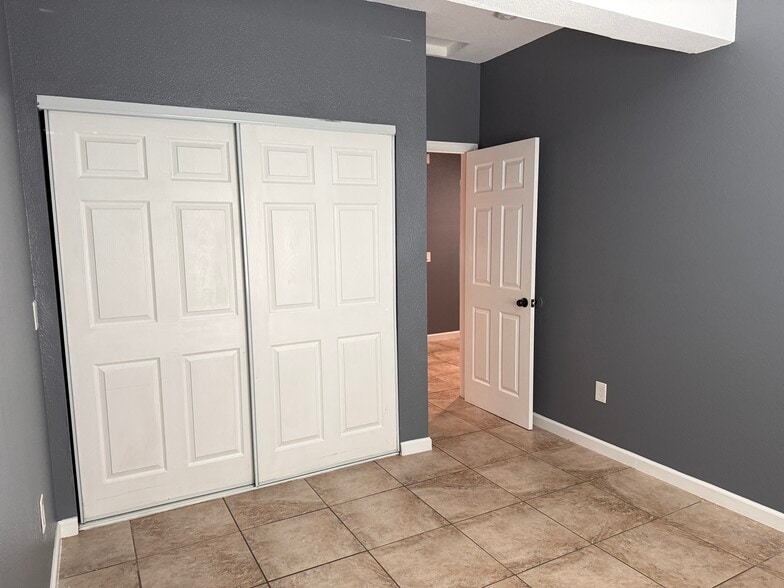 Building Photo - 1130 Oatgrass Way