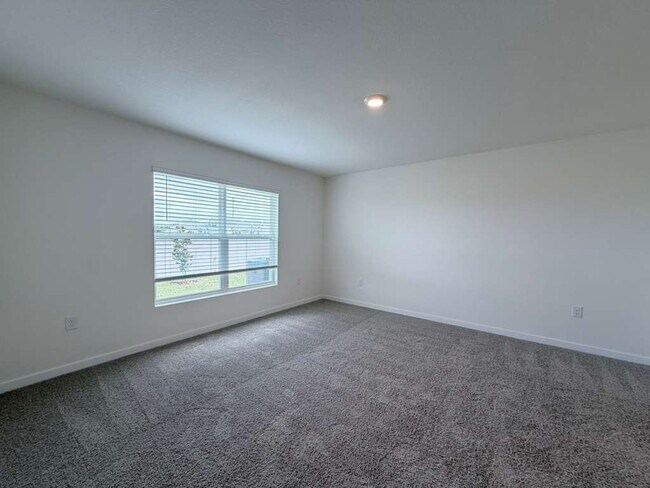 Building Photo - MOVE-IN SPECIAL 2 WEEKS FREE RENT!! NO APPLICATION FEES FOR APPROVED APPLICANTS**Beautiful Brand-...