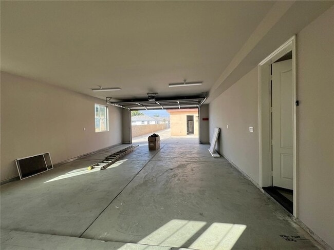 Building Photo - 3858 Delta St