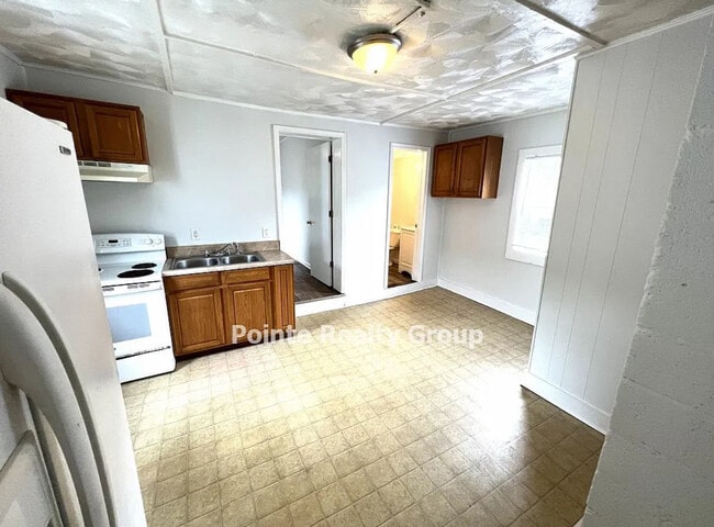 Building Photo - 409 Brook Ave