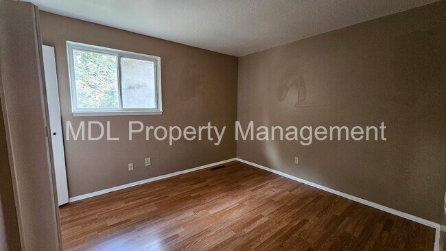 Building Photo - 412 N Charles St