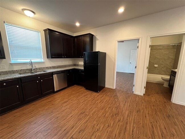 Building Photo - 805 Hallie Cove
