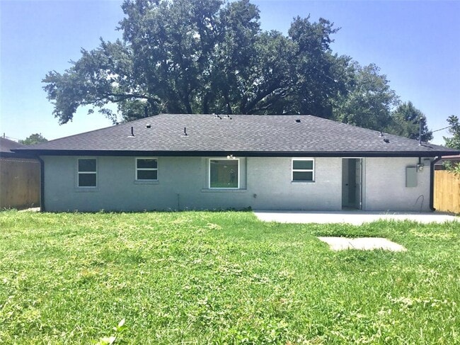 Building Photo - 8913 Homewood Ln