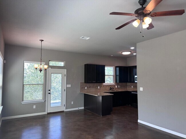 Building Photo - 200 Mauna Kea Ln