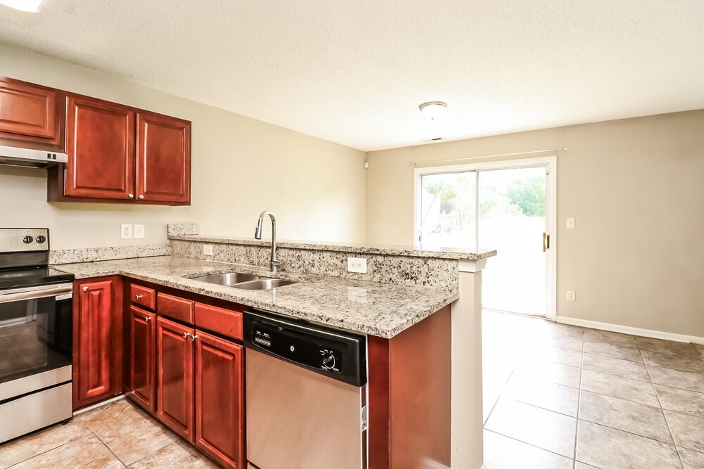 Building Photo - 5805 Bridgeway Dr