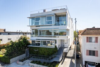 Building Photo - The Caswell