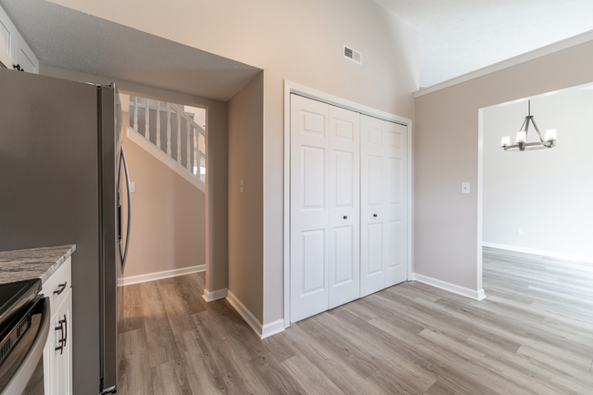 Building Photo - 11438 Shady Hollow Ln