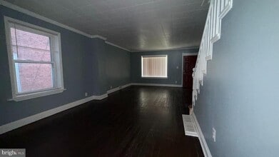 Building Photo - 339 Charles St