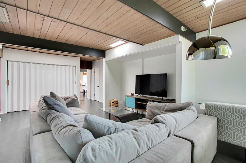 Building Photo - 1912 Old Briar Rd