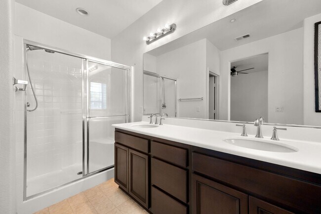 Building Photo - 2221 Capistrano Way