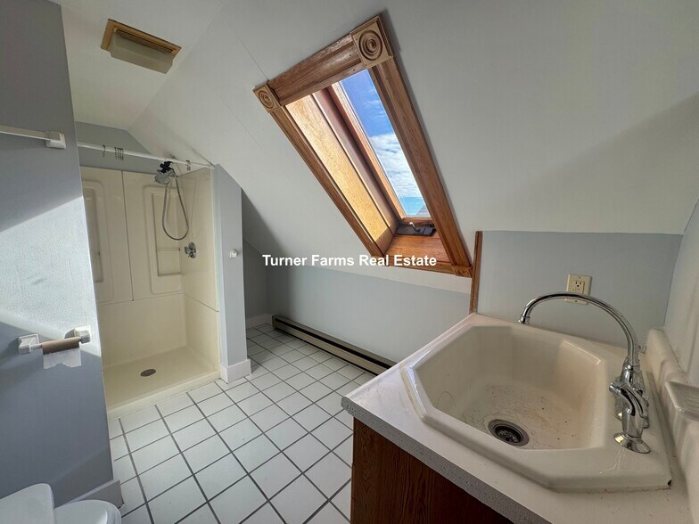 Building Photo - 48 Summer St