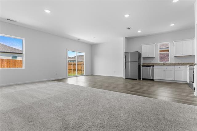 Building Photo - 4920 Weymouth Dr
