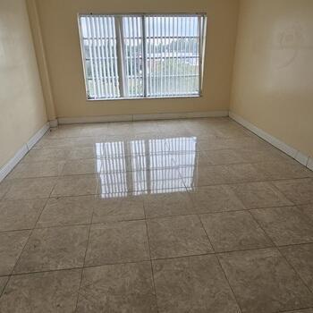 Building Photo - 4174 Inverrary Dr
