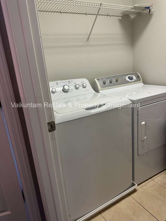 Building Photo - 4240 Metron Dr