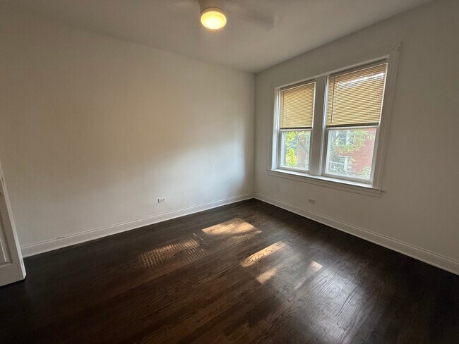 Building Photo - 2611 N Fairfield Ave