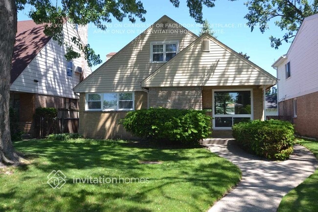 Building Photo - 5240 Lee St