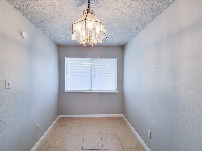 Building Photo - 17706 Glenhagen Ct