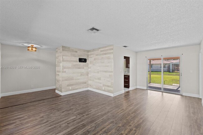 Building Photo - 3165 NW 116th Ave