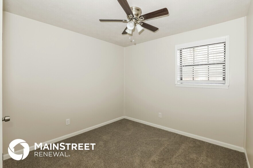 Building Photo - 2845 Woodhollow Ln