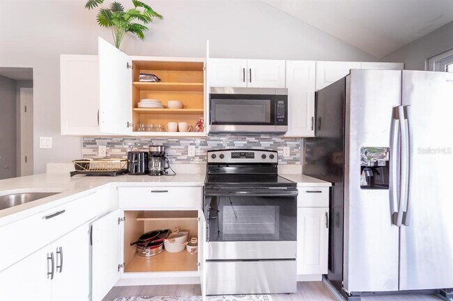 Building Photo - 4317 E Regnas Ave