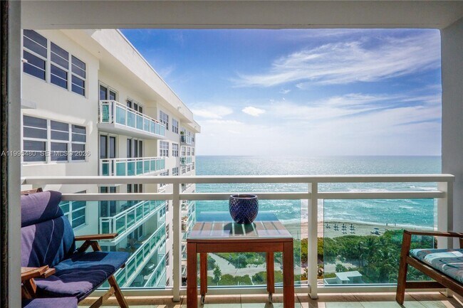 Building Photo - 6917 Collins Ave