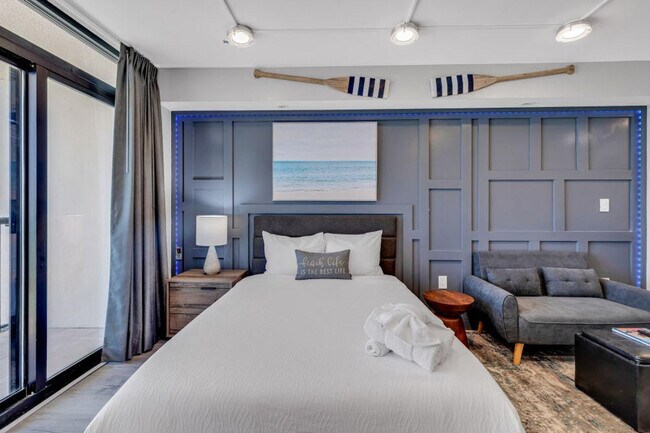 Building Photo - 2004 N Ocean Blvd