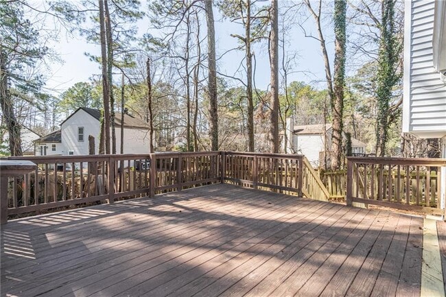 Building Photo - 210 Littlewick Way