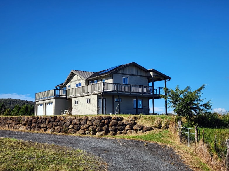 Building Photo - 0 Awalau Rd