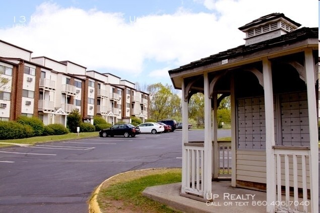 Primary Photo - 13 Knollwood Dr