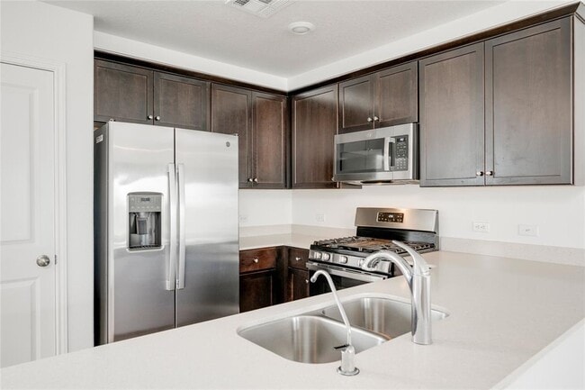 Building Photo - 13520 Knights Br Dr