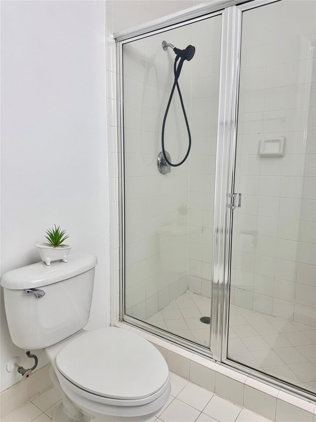 Building Photo - 4856 N State Rd 7