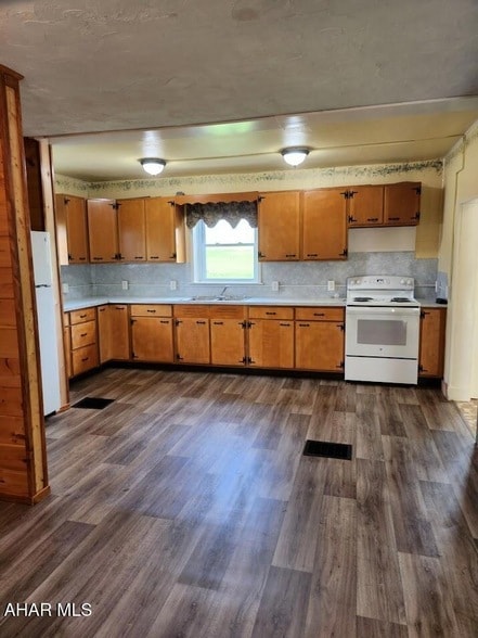 Building Photo - 470 Golden Rule Dr