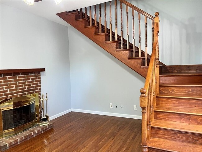 Building Photo - 15 Marion Ter