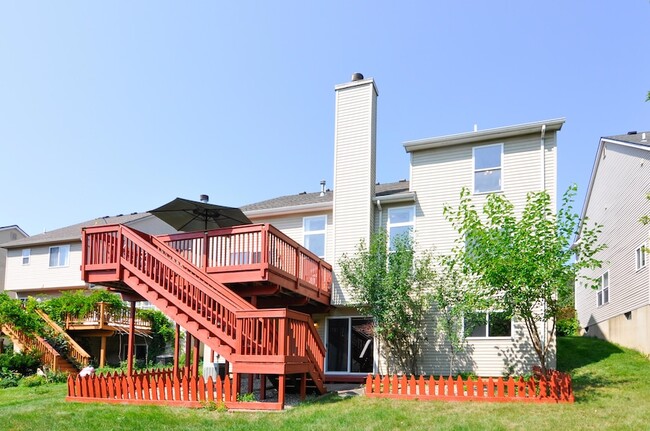 Building Photo - 3240 Dunwoodie Rd