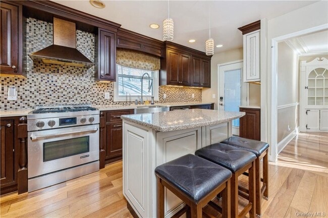 Building Photo - 353 Old Mamaroneck Rd